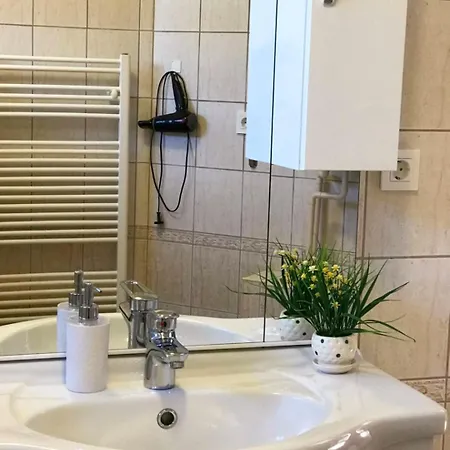 בית נופש Lily House *