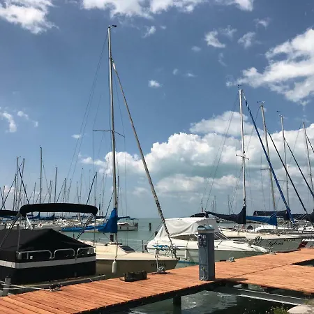 Lily House Holiday home Balatonvilagos